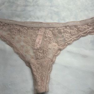 VS Vintage - Lace Thong -NWOT -Sz Med